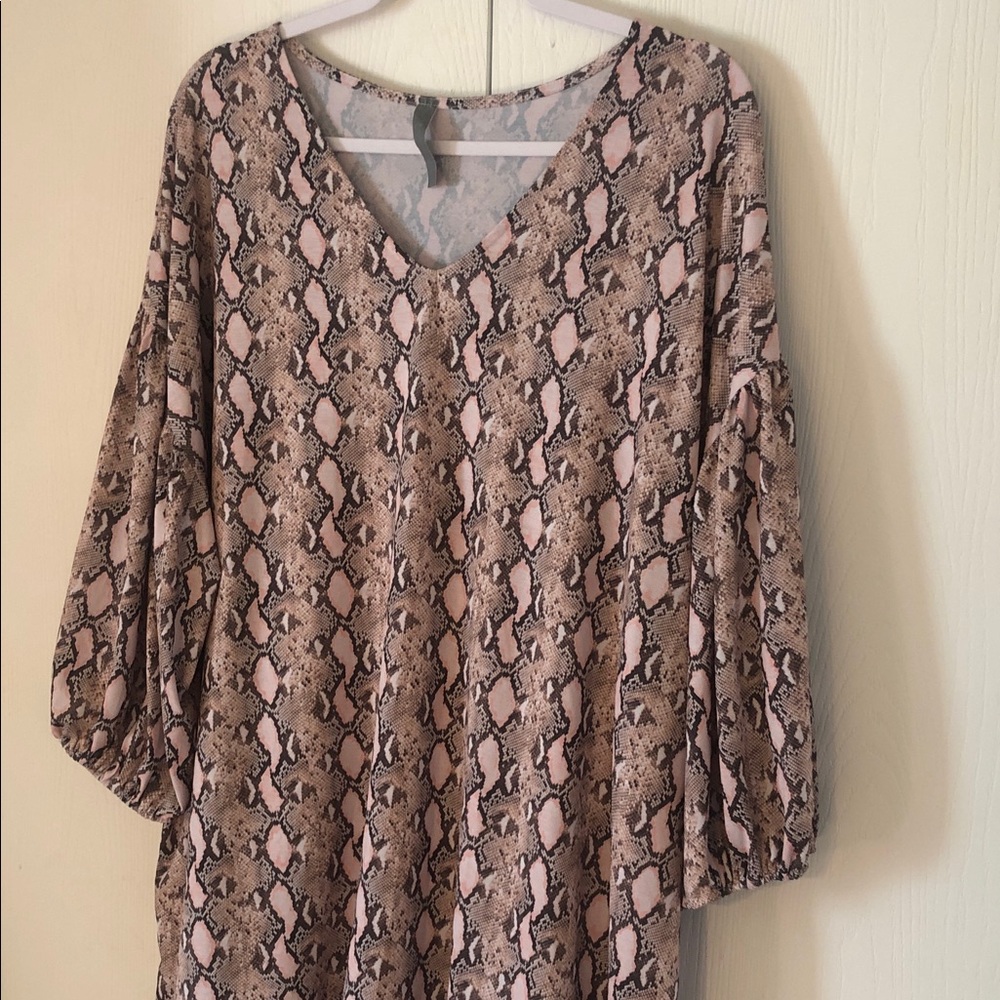 Women’s fall elegant feminine blouse